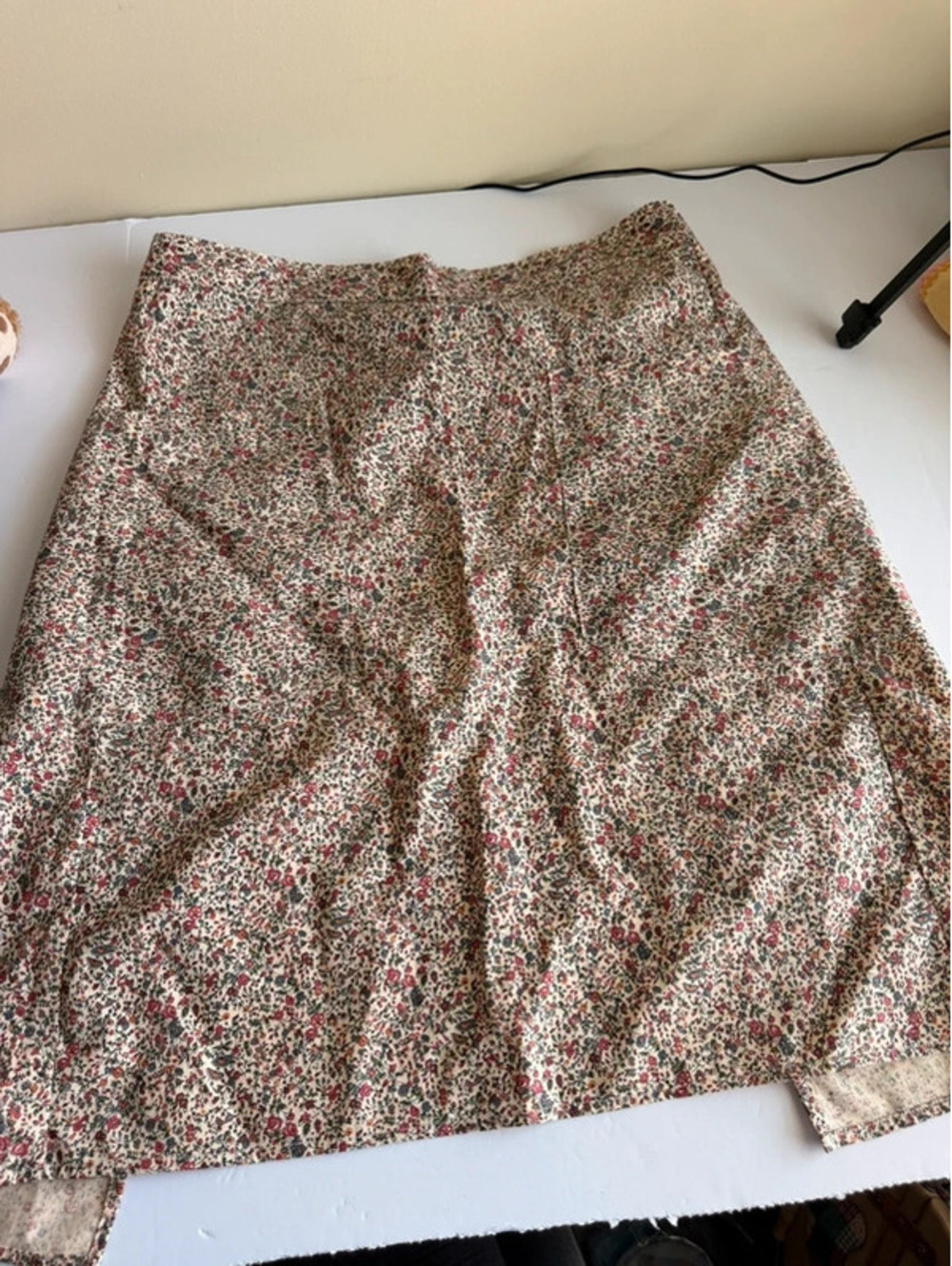 Vintage Handmade Ditsy Floral Calico Half Apron Cottagecore With Pockets
